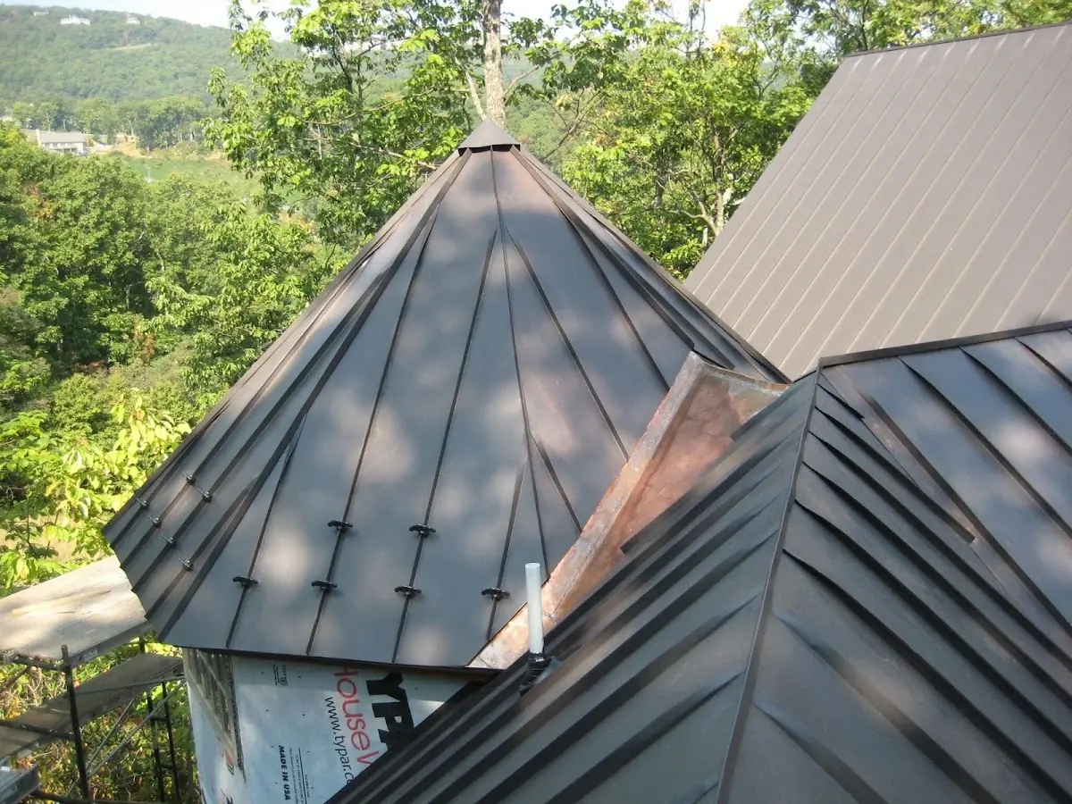 Professional Roof Tarp Installation by Craftsman Roofing in Pocono